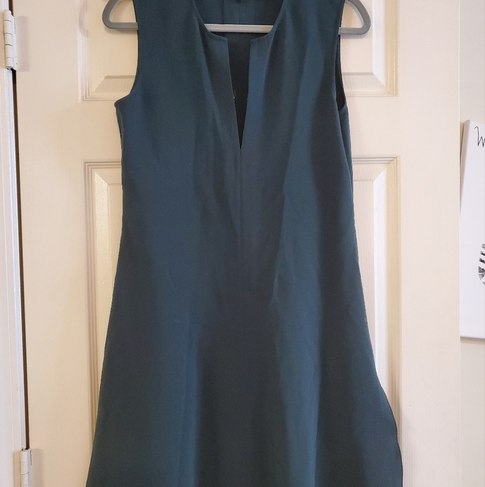 Size 4 Theory dress